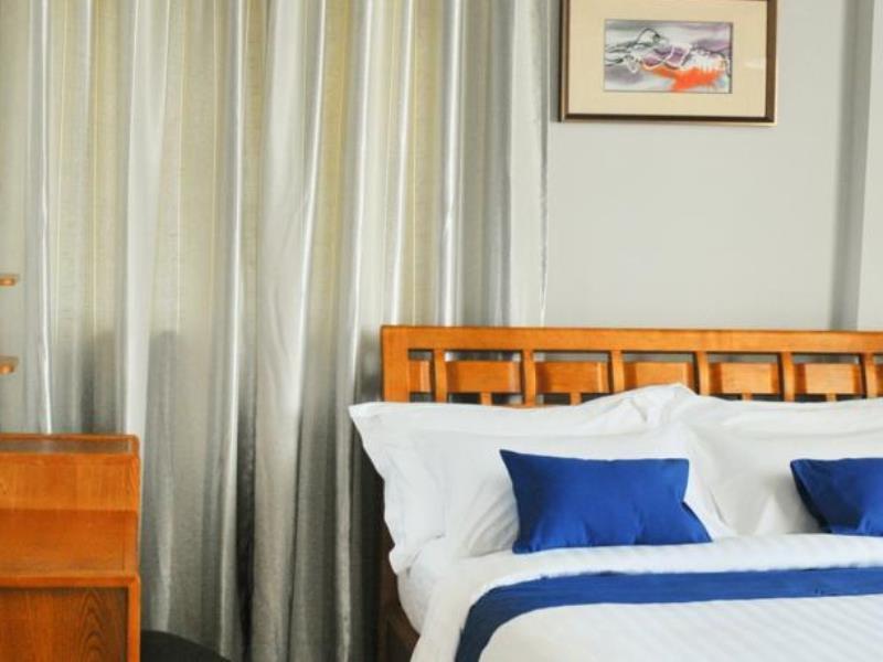 הולהומאל Airport Comfort Inn Premium מראה חיצוני תמונה