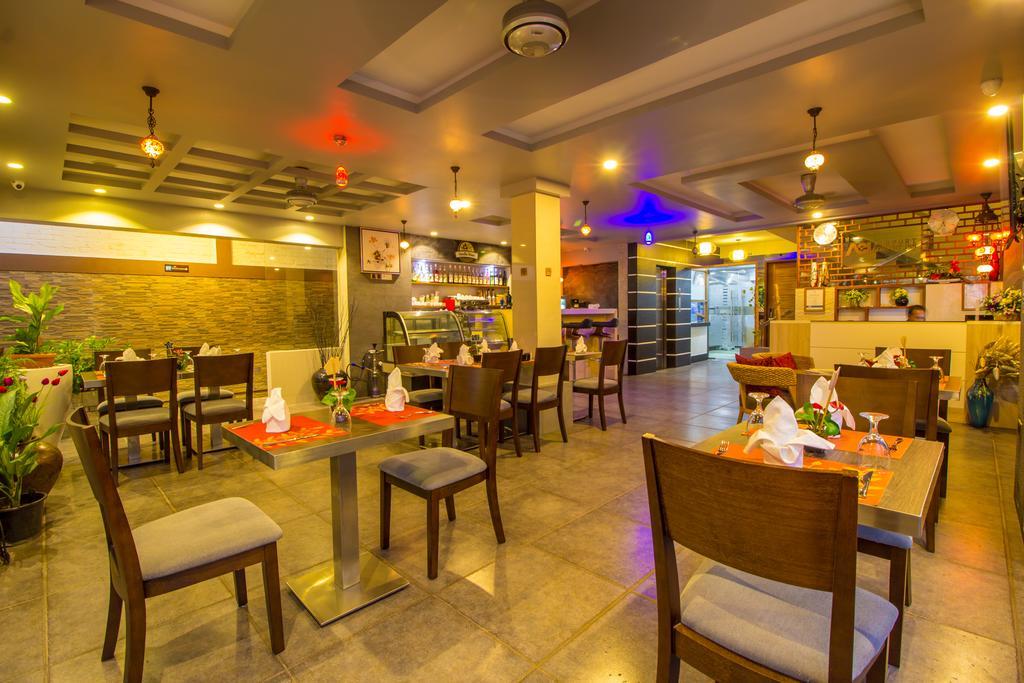 הולהומאל Airport Comfort Inn Premium מראה חיצוני תמונה