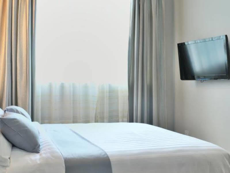 הולהומאל Airport Comfort Inn Premium מראה חיצוני תמונה